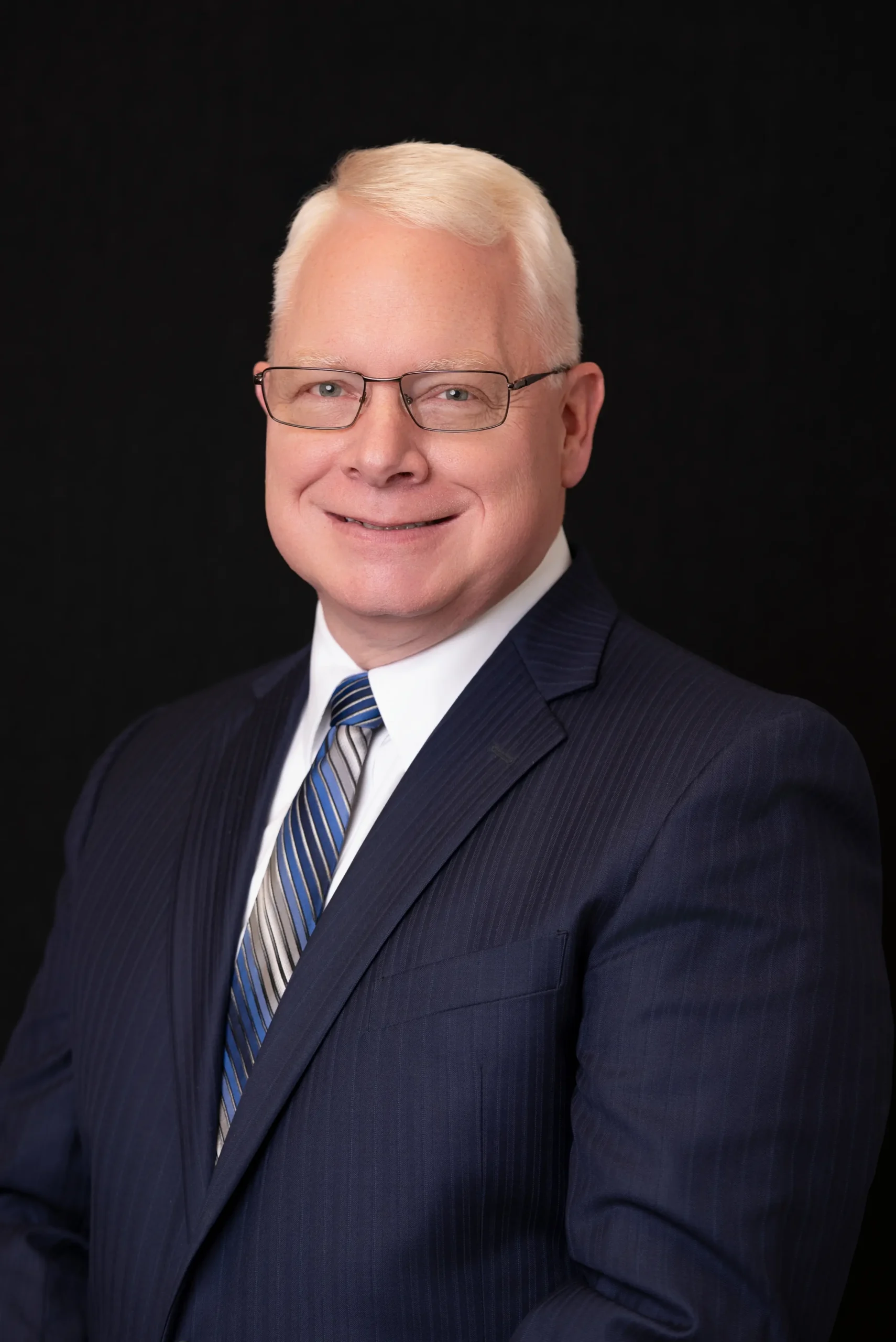 Dr. Darrin Campen headshot